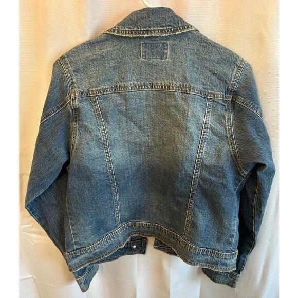 Universal Thread Medium Wash Denim Jacket - Picture 5 of 6